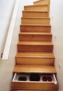 A BRILLIANT STORAGE IDEA: Staircase Drawers Hiding Places
